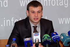 ЮЛИАН БАЛАН: ВЛАД ПЛАХОТНЮК НЕ ИМЕЕТ ОТНОШЕНИЯ К РЕШЕНИЮ СУДА О 10 ГОДАХ ЛИШЕНИЯ СВОБОДЫ ВИКТОРА ЦОПЫ