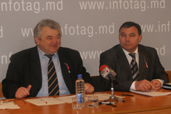 АНАТОЛ ПЛУГАРУ И МИХАЙ ПЕТРАКЕ ОПАСАЮТСЯ УЗУРПАЦИИ ИНСТИТУТА ПРЕЗИДЕНТСКОЙ ВЛАСТИ