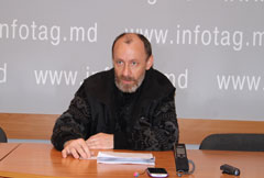CHIŞINĂUIANUL PAVEL ROBU CERE PRETURII BUIUCANI SĂ-I RESTITUIE APARTAMENTUL