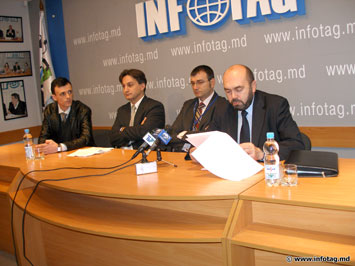 09.11.2006 EXPERŢI INTERNAŢIONALI SPUN CĂ MOLDOVA MAI ARE DE LUCRAT LA DREPTURILE DE AUTOR ŞI CELE CONEXE