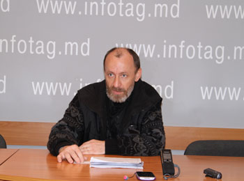 CHIŞINĂUIANUL PAVEL ROBU CERE PRETURII BUIUCANI SĂ-I RESTITUIE APARTAMENTUL