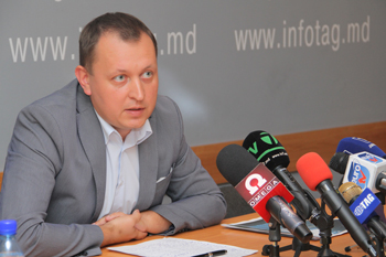 UN DEPUTAT COMUNIST VA VERIFICA ORGANELE DE DREPT LA CAPITOLUL IMPARȚIALITATE UN DEPUTAT COMUNIST VA VERIFICA ORGANELE DE DREPT LA CAPITOLUL IMPARȚIALITATE