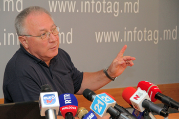 O TREIME DINTRE CETĂȚENII REPUBLICII MOLDOVA NU AU ÎNCREDERE ÎN NICIUN PARTID POLITIC O TREIME DINTRE CETĂȚENII REPUBLICII MOLDOVA NU AU ÎNCREDERE ÎN NICIUN PARTID POLITIC