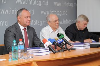ASOCIAŢIA ISTORICILOR ŞI POLITOLOGILOR „PRO-MOLDOVA” A PUBLICAT „ISTORIA MOLDOVEI” ÎN TREI VOLUME