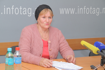 O FEMEIE DIN EDINEŢ CONSIDERĂ CĂ ORGANELE DE DREPT ÎL ACOPERĂ PE UCIGAŞUL FIULUI EI O FEMEIE DIN EDINEŢ CONSIDERĂ CĂ ORGANELE DE DREPT ÎL ACOPERĂ PE UCIGAŞUL FIULUI EI