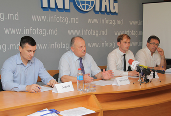 PRODUCĂTORII AUTOHTONI NU SUSŢIN REDUCEREA TAXEI ECOLOGICE, CARE LE DĂ PRIORITATE IMPORTATORILOR PRODUCĂTORII AUTOHTONI NU SUSŢIN REDUCEREA TAXEI ECOLOGICE, CARE LE DĂ PRIORITATE IMPORTATORILOR