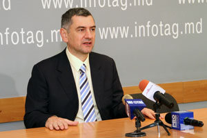MARELE MAESTRU VIOREL BOLOGAN REVINE ÎN ȘAHUL PROFESIONIST DUPĂ O PAUZĂ DE CINCI ANI MARELE MAESTRU VIOREL BOLOGAN REVINE ÎN ȘAHUL PROFESIONIST DUPĂ O PAUZĂ DE CINCI ANI