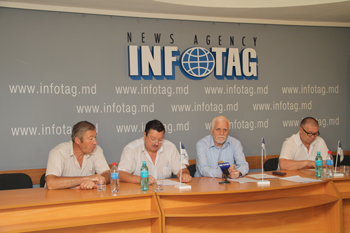 PARTIDUL VOINȚA POPORULUI ÎNDEAMNĂ GUVERNAREA SĂ IASĂ ÎN FAȚA POPORULUI LA PROTESTUL DIN 26 AUGUST PARTIDUL VOINȚA POPORULUI ÎNDEAMNĂ GUVERNAREA SĂ IASĂ ÎN FAȚA POPORULUI LA PROTESTUL DIN 26 AUGUST