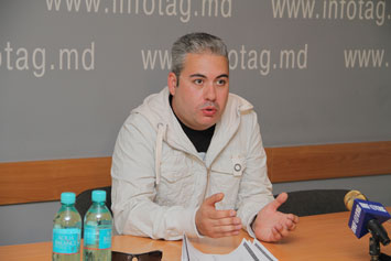 UN JURNALIST ARMEAN CONSIDERĂ CĂ A FOST EXPULZAT ILEGAL DIN UCRAINA PRIN ACŢIUNILE SERVICIULUI DE SECURITATE UN JURNALIST ARMEAN CONSIDERĂ CĂ A FOST EXPULZAT ILEGAL DIN UCRAINA PRIN ACŢIUNILE SERVICIULUI DE SECURITATE