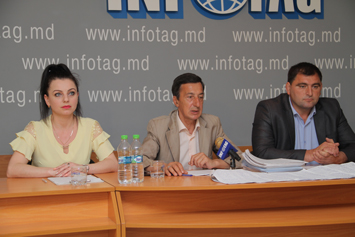 UNIUNEA „DEVLET” A COLECTAT 15 MII DE SEMNĂTURI LA CEREREA PENTRU DEMISIA CEC A GĂGĂUZIEI UNIUNEA „DEVLET” A COLECTAT 15 MII DE SEMNĂTURI LA CEREREA PENTRU DEMISIA CEC A GĂGĂUZIEI