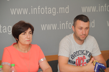 FAMILIA LUI ANDREI GORTOLOMEI DIN RAIONUL ŞTEFAN VODĂ ACUZĂ MEDICII DE NEGLIJENŢĂ LA NAŞTEREA COPILULUI FAMILIA LUI ANDREI GORTOLOMEI DIN RAIONUL ŞTEFAN VODĂ ACUZĂ MEDICII DE NEGLIJENŢĂ LA NAŞTEREA COPILULUI
