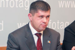 SERGIU BANARI, PREŞEDINTELE COMITETULUI ORGANIZATORIC AL PROTESTULUI ORGANIZAT LA 8 NOIEMBRIE LA BĂLŢI, ÎN SUSŢINEREA POSTULUI PRO TV CHIŞINĂU