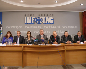 Reprezentanţii Uniunii Centriste aderă la Partidul Liberal Democrat din Moldova 