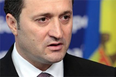 VLAD FILAT: „AM REUŞIT SĂ ASIGURĂM SUPRAVIEŢUIREA ŢĂRII ŞI SĂ PUNEM BAZELE DEZVOLTĂRII DIN CONTINUARE”