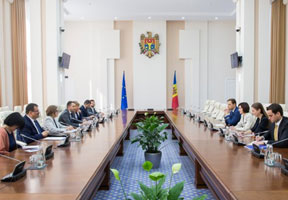 ГЛАВА ДЕЛЕГАЦИИ ЕВРОПАРЛАМЕНТА ЗАВЕРИЛА, ЧТО ЕС ПОДДЕРЖИТ АМБИЦИОЗНЫЕ ПЛАНЫ НОВОГО ПРАВИТЕЛЬСТВА РМ… ГЛАВА ДЕЛЕГАЦИИ ЕВРОПАРЛАМЕНТА ЗАВЕРИЛА, ЧТО ЕС ПОДДЕРЖИТ АМБИЦИОЗНЫЕ ПЛАНЫ НОВОГО ПРАВИТЕЛЬСТВА РМ…