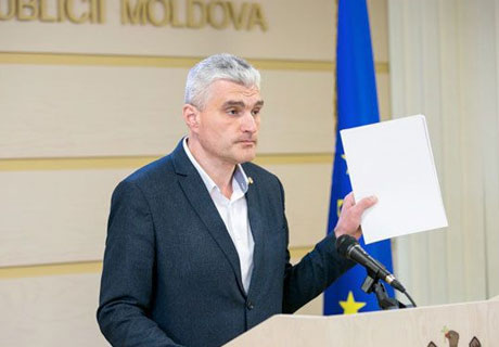 ПОСЛЕ ПРЕДОСТАВЛЕНИЯ ГАРАНТИЙ ГОСУДАРСТВА ИЗ ТРЕХ БАНКОВ БЫЛО ВЫВЕДЕНО БОЛЕЕ 25 МЛРД. ЛЕЕВ – АЛЕКСАНДР СЛУСАРЬ ПОСЛЕ ПРЕДОСТАВЛЕНИЯ ГАРАНТИЙ ГОСУДАРСТВА ИЗ ТРЕХ БАНКОВ БЫЛО ВЫВЕДЕНО БОЛЕЕ 25 МЛРД. ЛЕЕВ – АЛЕКСАНДР СЛУСАРЬ