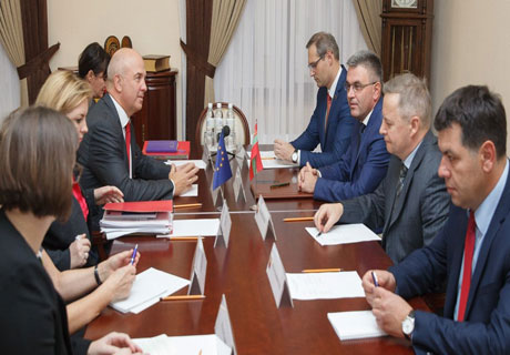 ТИРАСПОЛЬСКИЕ ЛИДЕРЫ ПОЖАЛОВАЛИСЬ КОМИССАРУ СЕ НА НАРУШЕНИЕ МОЛДОВОЙ ПРАВ ПРИДНЕСТРОВЦЕВ ТИРАСПОЛЬСКИЕ ЛИДЕРЫ ПОЖАЛОВАЛИСЬ КОМИССАРУ СЕ НА НАРУШЕНИЕ МОЛДОВОЙ ПРАВ ПРИДНЕСТРОВЦЕВ