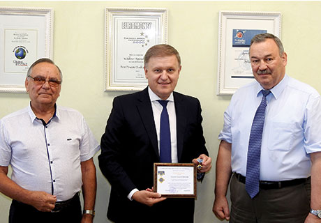 ВЫСШАЯ ПРОФСОЮЗНАЯ НАГРАДА ДЛЯ ПРЕДСЕДАТЕЛЯ MOLDOVA AGROINDBANK ВЫСШАЯ ПРОФСОЮЗНАЯ НАГРАДА ДЛЯ ПРЕДСЕДАТЕЛЯ MOLDOVA AGROINDBANK