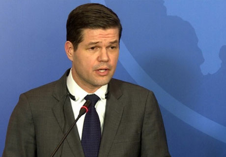 ASISTENTUL SECRETARULUI DE STAT AL SUA ÎNDEAMNĂ MOLDOVA SĂ INTENSIFICE LUPTA CU CORUPŢIA ASISTENTUL SECRETARULUI DE STAT AL SUA ÎNDEAMNĂ MOLDOVA SĂ INTENSIFICE LUPTA CU CORUPŢIA