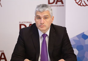 VICEPREŞEDINTELE PLATFORMEI DA A CRITICAT INTENŢIA GUVERNULUI DE A ANUNŢA NOUĂ ZILE LIBERE LA SFÂRŞIT DE AUGUST VICEPREŞEDINTELE PLATFORMEI DA A CRITICAT INTENŢIA GUVERNULUI DE A ANUNŢA NOUĂ ZILE LIBERE LA SFÂRŞIT DE AUGUST