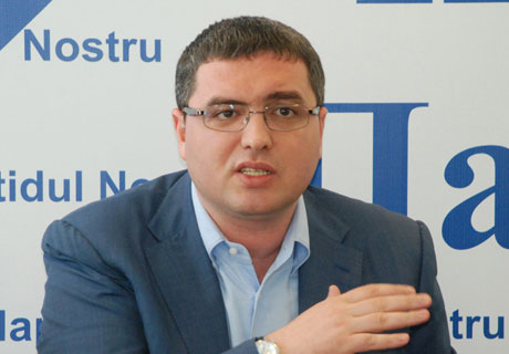 LIDERUL „PARTIDULUI NOSTRU” AFIRMĂ CĂ NOUA MAJORITATE PARLAMENTARĂ VREA SĂ RENUNŢE LA ALEGERILE PREZIDENŢIALE DIRECTE LIDERUL „PARTIDULUI NOSTRU” AFIRMĂ CĂ NOUA MAJORITATE PARLAMENTARĂ VREA SĂ RENUNŢE LA ALEGERILE PREZIDENŢIALE DIRECTE