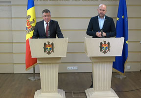 UN DEPUTAT ACUM NU EXCLUDE CĂ DEMOCRAŢII ÎŞI DONEAZĂ SALARIILE LA INDICAŢIA CONDUCERII SALE UN DEPUTAT ACUM NU EXCLUDE CĂ DEMOCRAŢII ÎŞI DONEAZĂ SALARIILE LA INDICAŢIA CONDUCERII SALE