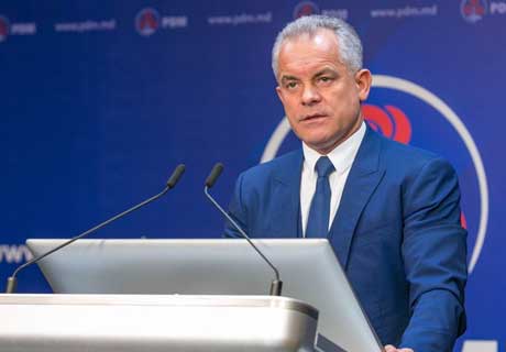 PREŞEDINTELE IGOR DODON CONSIDERĂ CĂ OLIGARHUL VLAD PLAHOTNIUC TREBUIE GĂSIT ŞI ADUS ÎN ŢARĂ PREŞEDINTELE IGOR DODON CONSIDERĂ CĂ OLIGARHUL VLAD PLAHOTNIUC TREBUIE GĂSIT ŞI ADUS ÎN ŢARĂ