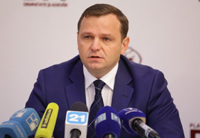 LIDERUL PLATFORMEI DA CONDAMNĂ „VÂNZOLEALA ÎN JURUL INTEGRĂRII EUROPENE” ÎN MOLDOVA LIDERUL PLATFORMEI DA CONDAMNĂ „VÂNZOLEALA ÎN JURUL INTEGRĂRII EUROPENE” ÎN MOLDOVA