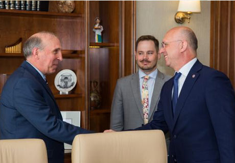 AMBASADORUL SUA A REITERAT SPRIJINUL PENTRU AVANSAREA PARCURSULUI OCCIDENTAL AL MOLDOVEI AMBASADORUL SUA A REITERAT SPRIJINUL PENTRU AVANSAREA PARCURSULUI OCCIDENTAL AL MOLDOVEI