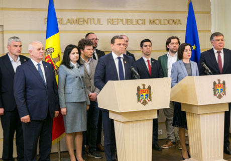 LIDERUL PLATFORMEI DA CONSIDERĂ CĂ „EXISTĂ DEJA O COALIŢIE TACITĂ ÎNTRE PDM, PSRM ŞI PARTIDUL ŞOR” LIDERUL PLATFORMEI DA CONSIDERĂ CĂ „EXISTĂ DEJA O COALIŢIE TACITĂ ÎNTRE PDM, PSRM ŞI PARTIDUL ŞOR”