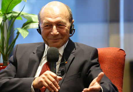 TRAIAN BĂSESCU CONSIDERĂ CĂ UNIREA MOLDOVEI CU ROMÂNIA ESTE POSIBILĂ CU ACORDUL AMBELOR STATE TRAIAN BĂSESCU CONSIDERĂ CĂ UNIREA MOLDOVEI CU ROMÂNIA ESTE POSIBILĂ CU ACORDUL AMBELOR STATE