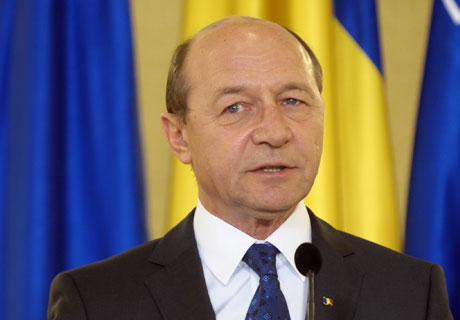 FOSTUL PREŞEDINTE AL ROMÂNIEI CONSIDERĂ CĂ PARTIDELE PARLAMENTARE DIN MOLDOVA „TREBUIE SĂ AJUNGĂ LA O ÎNŢELEGERE” FOSTUL PREŞEDINTE AL ROMÂNIEI CONSIDERĂ CĂ PARTIDELE PARLAMENTARE DIN MOLDOVA „TREBUIE SĂ AJUNGĂ LA O ÎNŢELEGERE”
