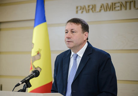 UN DEPUTAT AL PLATFORMEI DA A SESIZAT CURTEA CONSTITUŢIONALĂ PRIVIND ADOPTAREA DE CĂTRE GUVERN A UNOR LEGI PRIN ANGAJAREA RĂSPUNDERII UN DEPUTAT AL PLATFORMEI DA A SESIZAT CURTEA CONSTITUŢIONALĂ PRIVIND ADOPTAREA DE CĂTRE GUVERN A UNOR LEGI PRIN ANGAJAREA RĂSPUNDERII