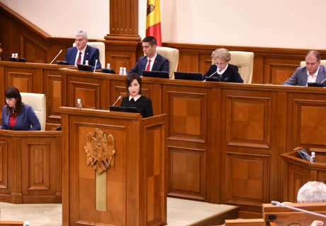 UN DEPUTAT ACUM CONSIDERĂ CĂ "SOCIALIŞTII VOR COMITE O MARE GREŞEALĂ, DACĂ VOTEAZĂ MOŢIUNEA DE CENZURĂ" UN DEPUTAT ACUM CONSIDERĂ CĂ "SOCIALIŞTII VOR COMITE O MARE GREŞEALĂ, DACĂ VOTEAZĂ MOŢIUNEA DE CENZURĂ"