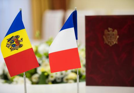 FRANŢA VA ACORDA MOLDOVEI UN CREDIT PENTRU MODERNIZAREA LINIEI DE CALE FERATĂ CHIȘINĂU – UNGHENI FRANŢA VA ACORDA MOLDOVEI UN CREDIT PENTRU MODERNIZAREA LINIEI DE CALE FERATĂ CHIȘINĂU – UNGHENI