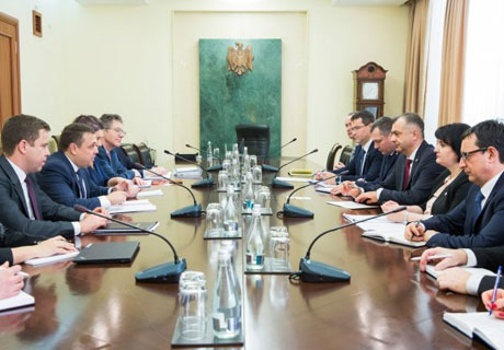 PREMIERUL ION CHICU ESTE BUCUROS SĂ ÎNCEAPĂ DISCUŢIILE CU FMI DESPRE NOUL PROGRAM PENTRU MOLDOVA PREMIERUL ION CHICU ESTE BUCUROS SĂ ÎNCEAPĂ DISCUŢIILE CU FMI DESPRE NOUL PROGRAM PENTRU MOLDOVA