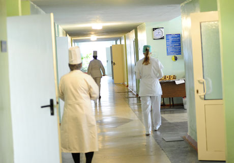 ZILNIC, 600 DE LUCRĂTORI MEDICALI SUNT ADUŞI LA MUNCĂ ȘI ACASĂ DIN BANII PRIMĂRIEI CHIȘINĂU ZILNIC, 600 DE LUCRĂTORI MEDICALI SUNT ADUŞI LA MUNCĂ ȘI ACASĂ DIN BANII PRIMĂRIEI CHIȘINĂU