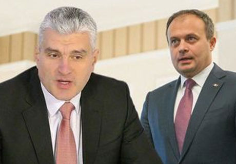 VICEPREŞEDINTELE PARLAMENTULUI, ALEXANDRU SLUSARI, CONSIDERĂ CĂ FOSTUL SPEAKER ANDRIAN CANDU TREBUIE LIPSIT DE IMUNITATE VICEPREŞEDINTELE PARLAMENTULUI, ALEXANDRU SLUSARI, CONSIDERĂ CĂ FOSTUL SPEAKER ANDRIAN CANDU TREBUIE LIPSIT DE IMUNITATE