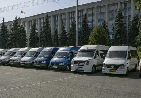 PREMIERUL CONSIDERĂ CĂ TRANSPORTATORII ŞI AUTORITĂŢILE CENTRALE TREBUIE SĂ AJUNGĂ LA UN COMPROMIS PREMIERUL CONSIDERĂ CĂ TRANSPORTATORII ŞI AUTORITĂŢILE CENTRALE TREBUIE SĂ AJUNGĂ LA UN COMPROMIS