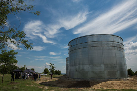 FONDUL DE DEZVOLTARE REGIONALĂ VA ALOCA 11 MIL. LEI PENTRU CONSTRUCȚIA UNUI APEDUCT ȘI REABILITAREA UNUI DRUM FONDUL DE DEZVOLTARE REGIONALĂ VA ALOCA 11 MIL. LEI PENTRU CONSTRUCȚIA UNUI APEDUCT ȘI REABILITAREA UNUI DRUM