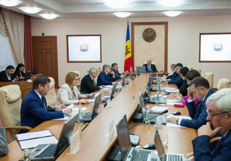 ŞOMERII BENEFICIARI DE AJUTOR SOCIAL AR PUTEA FI OBLIGAŢI SĂ LUCREZE ÎN FOLOSUL COMUNITĂŢII ŞOMERII BENEFICIARI DE AJUTOR SOCIAL AR PUTEA FI OBLIGAŢI SĂ LUCREZE ÎN FOLOSUL COMUNITĂŢII