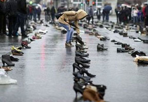 ACTIVIŞTII ÎNDEAMNĂ CETĂŢENII SĂ IASĂ SÂMBĂTĂ ÎN CENTRUL CHIŞINĂULUI LA O ACŢIUNE DE PROTEST ACTIVIŞTII ÎNDEAMNĂ CETĂŢENII SĂ IASĂ SÂMBĂTĂ ÎN CENTRUL CHIŞINĂULUI LA O ACŢIUNE DE PROTEST