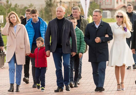 PREŞEDINTELE MOLDOVEI ŞI LIDERUL TRANSNISTRIEI AU AVUT DUMINICĂ O ÎNTÂLNIRE NEFORMALĂ PREŞEDINTELE MOLDOVEI ŞI LIDERUL TRANSNISTRIEI AU AVUT DUMINICĂ O ÎNTÂLNIRE NEFORMALĂ
