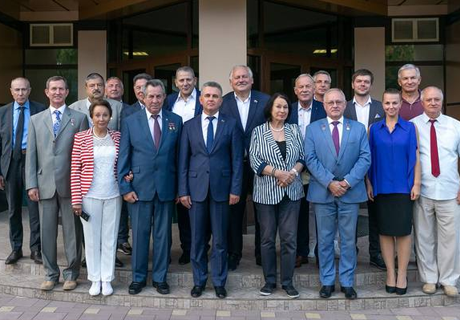 O DELEGAŢIE RUSĂ A VENIT ÎN TRANSNISTRIA LA DESCHIDEREA MUZEULUI DE BĂUTURI PENTRU COSMONAUŢI O DELEGAŢIE RUSĂ A VENIT ÎN TRANSNISTRIA LA DESCHIDEREA MUZEULUI DE BĂUTURI PENTRU COSMONAUŢI
