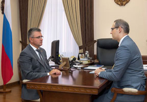 LIDERUL TRANSNISTREAN ŞI MINISTRUL DE EXTERNE AL REGIUNII AU DISCUTAT DESPRE PROCESUL DE NEGOCIERI CU MOLDOVA LIDERUL TRANSNISTREAN ŞI MINISTRUL DE EXTERNE AL REGIUNII AU DISCUTAT DESPRE PROCESUL DE NEGOCIERI CU MOLDOVA