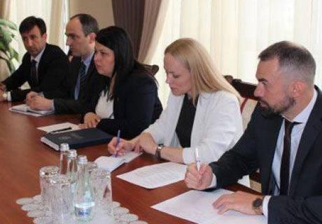 VICEPREMIERUL A SOLICITAT DIN NOU MISIUNII OSCE SĂ SE IMPLICE ACTIV ÎN SOLUŢIONAREA PROBLEMELOR DIN ZONA DE SECURITATE VICEPREMIERUL A SOLICITAT DIN NOU MISIUNII OSCE SĂ SE IMPLICE ACTIV ÎN SOLUŢIONAREA PROBLEMELOR DIN ZONA DE SECURITATE