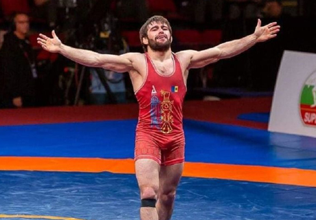 MINISTERUL EDUCAŢIEI L-A DESEMNAT PE LUPTĂTORUL VICTOR CIOBANU DREPT CEL MAI BUN SPORTIV MOLDOVEAN AL ANULUI 2019 MINISTERUL EDUCAŢIEI L-A DESEMNAT PE LUPTĂTORUL VICTOR CIOBANU DREPT CEL MAI BUN SPORTIV MOLDOVEAN AL ANULUI 2019