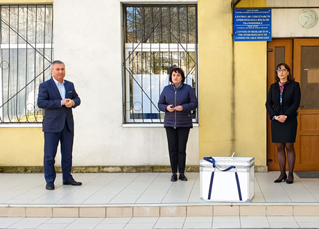 GRAWE CARAT ASIGURĂRI DONEAZĂ 1000 TESTE COVID-19 GRAWE CARAT ASIGURĂRI DONEAZĂ 1000 TESTE COVID-19