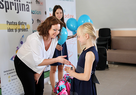 FINCOMBANK A PARTICIPAT ÎN CAMPANIA „DONEAZĂ UN GHIOZDAN CĂLĂTOR” FINCOMBANK A PARTICIPAT ÎN CAMPANIA „DONEAZĂ UN GHIOZDAN CĂLĂTOR”