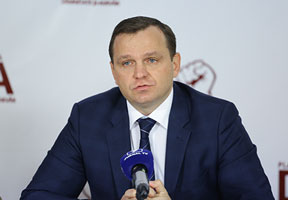 CANDIDATES FOR CHISINAU MAYOR THANK VOTERS CANDIDATES FOR CHISINAU MAYOR THANK VOTERS